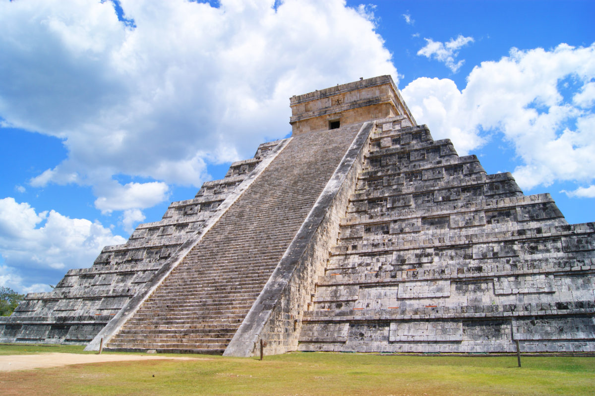 マヤ文明の壮大な遺跡「チチェン・イッツァ」
