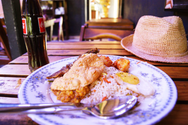 「ローカルフード屋のスリランカ料理」のフリー写真素材を無料ダウンロード