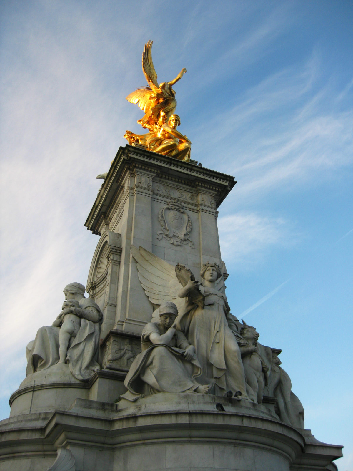 Queen Victoria Memorial in front of Buckingham Palace